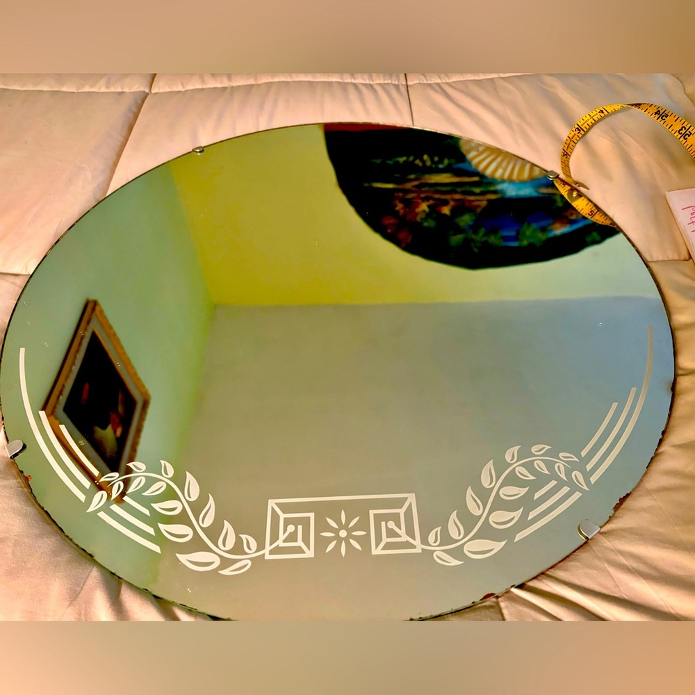 Beautiful vintage, etched  mirror 19.5” diameter